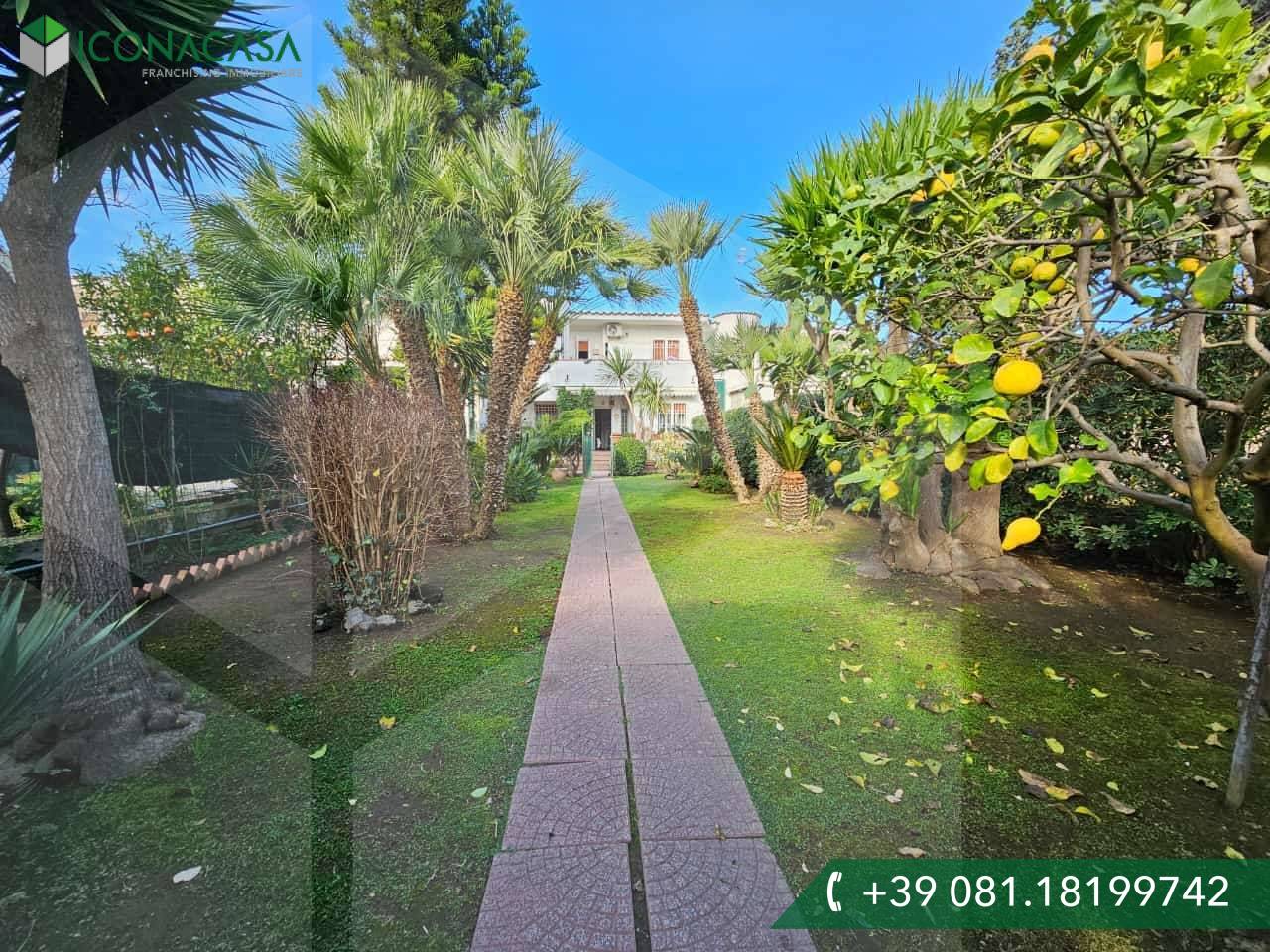 6-Zimmer Villa in Pozzuoli, Italy, Nr. 24720