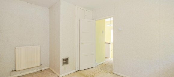 2 bedrooms Commercial property in Watford, United Kingdom No. 6070 15