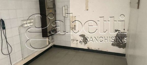 80m² Commercial property in Ferrara, Italy No. 265149 5