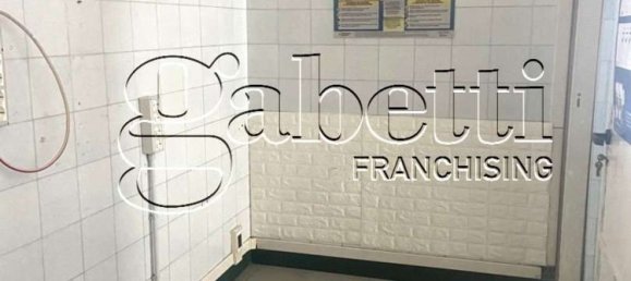 80m² Commercial property in Ferrara, Italy No. 265149 6