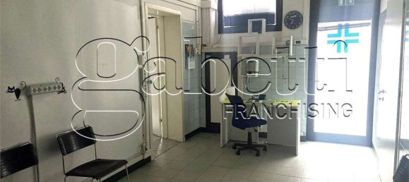 80m² Commercial property in Ferrara, Italy No. 265149 3