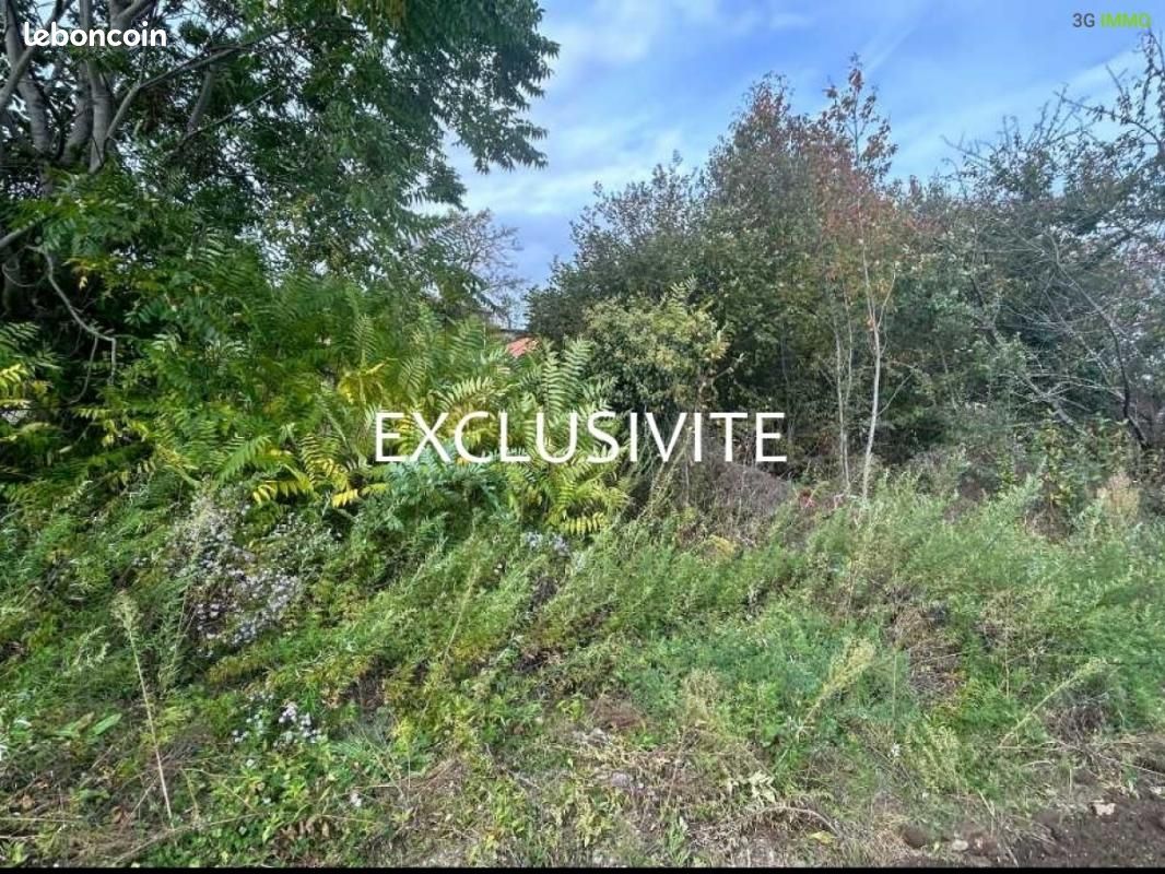 411m² Land in Nohanent, France No. 110064