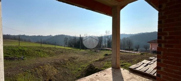 8 bedrooms House in Castell'Alfero, Italy No. 69972 4