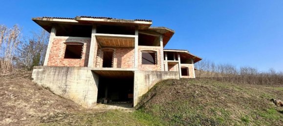 8 bedrooms House in Castell'Alfero, Italy No. 69972 16
