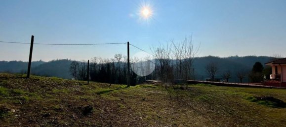 8 bedrooms House in Castell'Alfero, Italy No. 69972 13