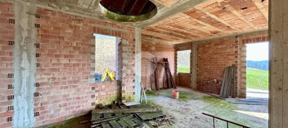 8 bedrooms House in Castell'Alfero, Italy No. 69972 12