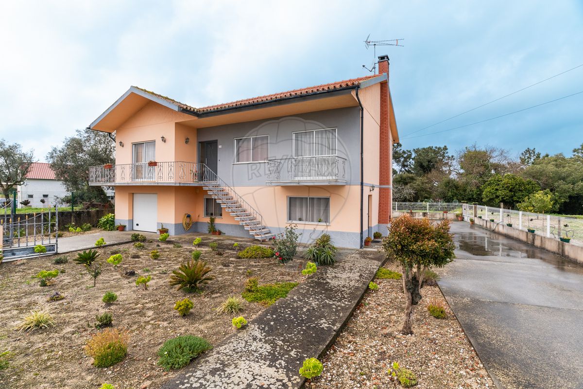 3 bedrooms House in Paiao, Portugal No. 162857