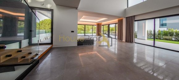 4 bedrooms Villa in Quarteira, Portugal No. 117865 10
