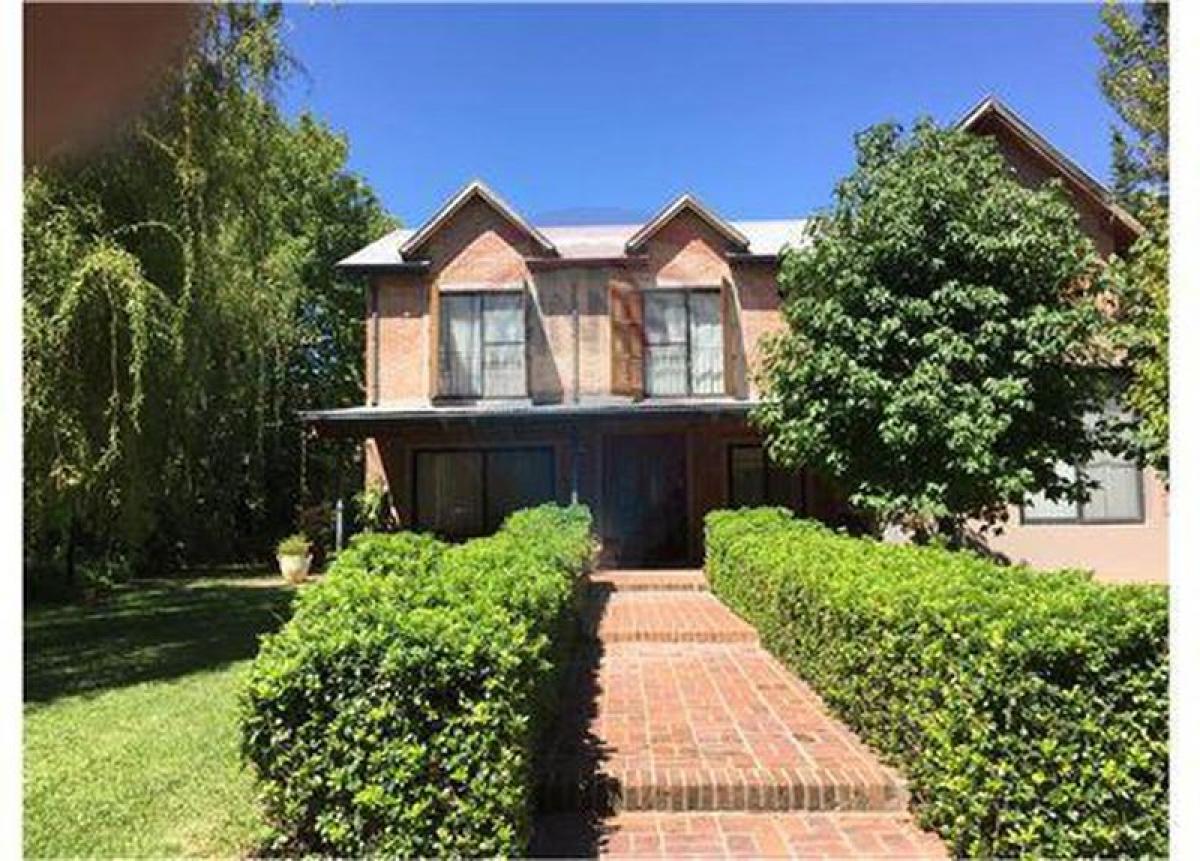 5 bedrooms House in Tigre, Argentina No. 75957