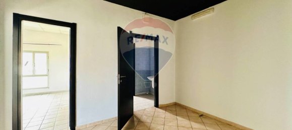 360m² Office in Sassari, Italy No. 370298 2