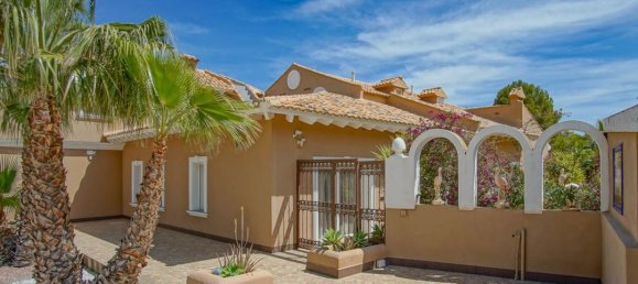 8 bedrooms House in La Nucia, Spain No. 134489 10