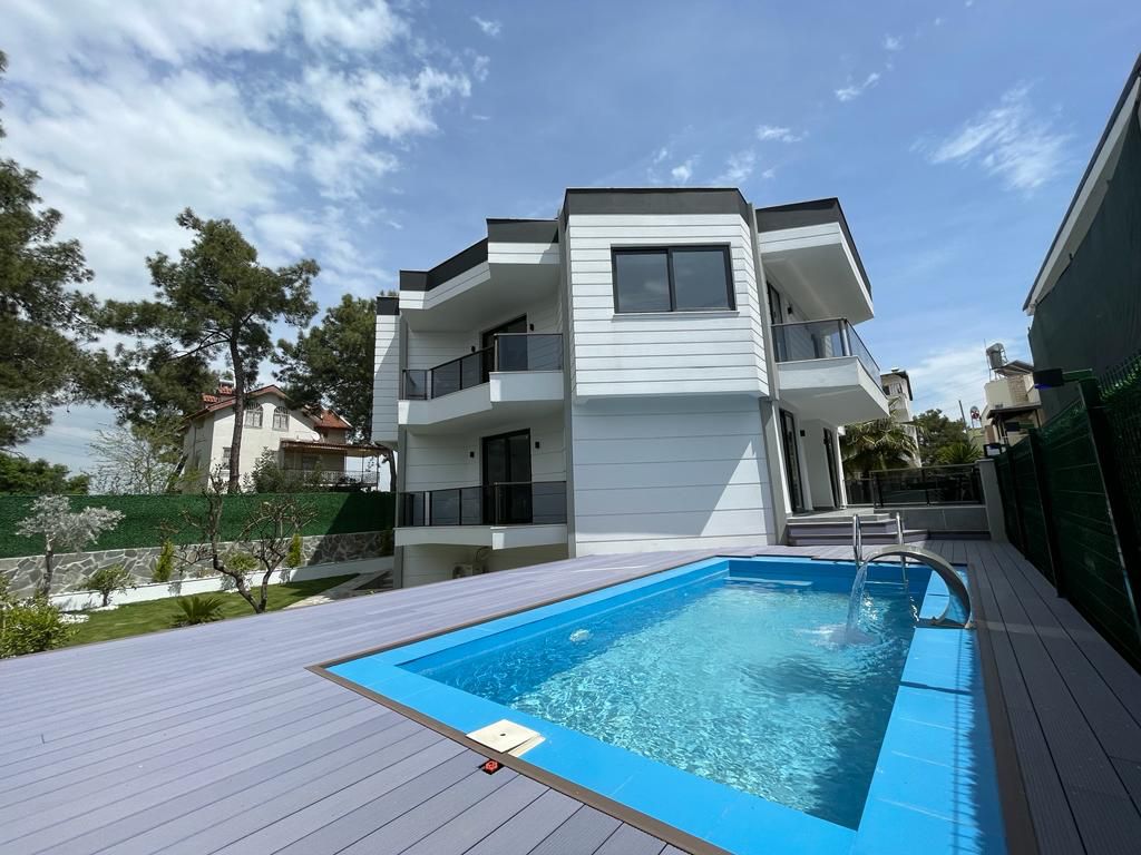 Villa 6+1 in Antalya, Turkey No. 21612