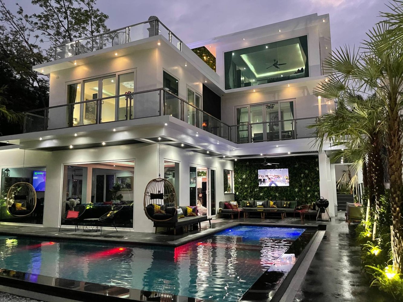 Café/restaurante de 8 dormitorios en Pattaya, Thailand No. 4092