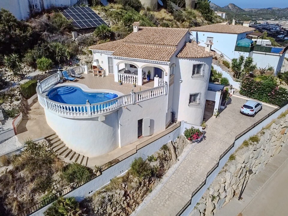 3 bedrooms Villa in Pedreguer, Spain No. 240586