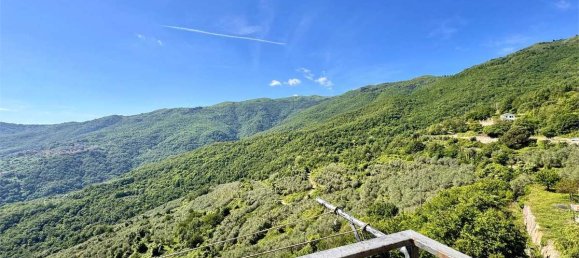 3 bedrooms House in Borgomaro, Italy No. 381976 6