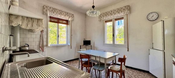 3 bedrooms House in Borgomaro, Italy No. 381976 11