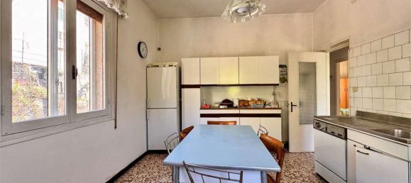 3 bedrooms House in Borgomaro, Italy No. 381976 10