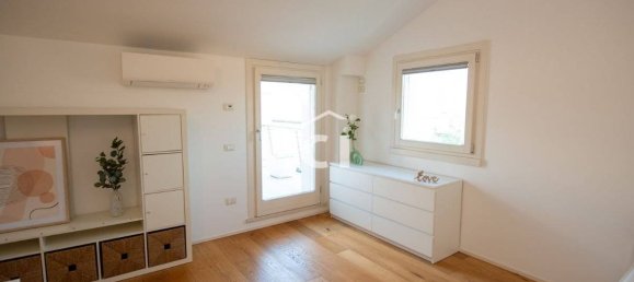 3 bedrooms Penthouse in Verona, Italy No. 272911 30