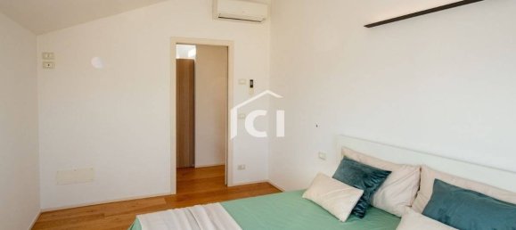 3 bedrooms Penthouse in Verona, Italy No. 272911 40