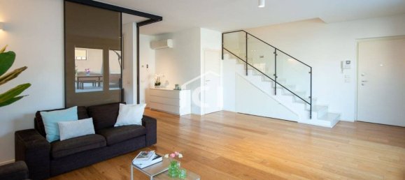 3 bedrooms Penthouse in Verona, Italy No. 272911 4