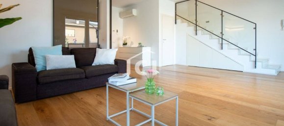 3 bedrooms Penthouse in Verona, Italy No. 272911 5