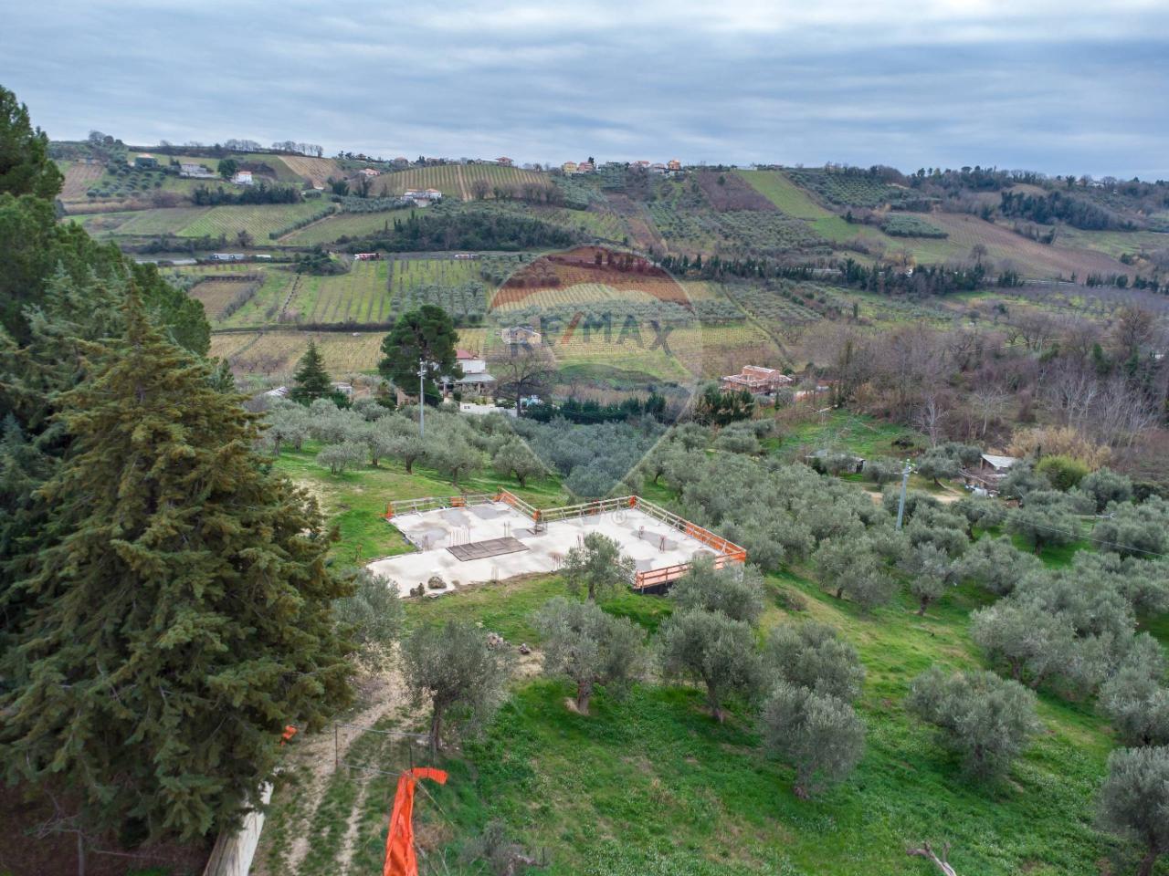 6-Zimmer Villa in San Giovanni Teatino, Italy, Nr. 136557