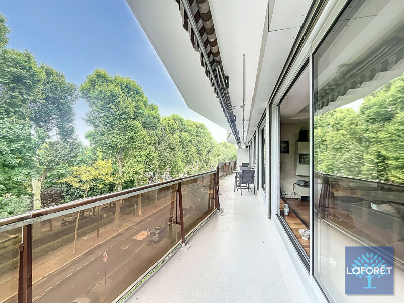 1 bedroom Apartment in Neuilly-sur-Seine, France No. 334080