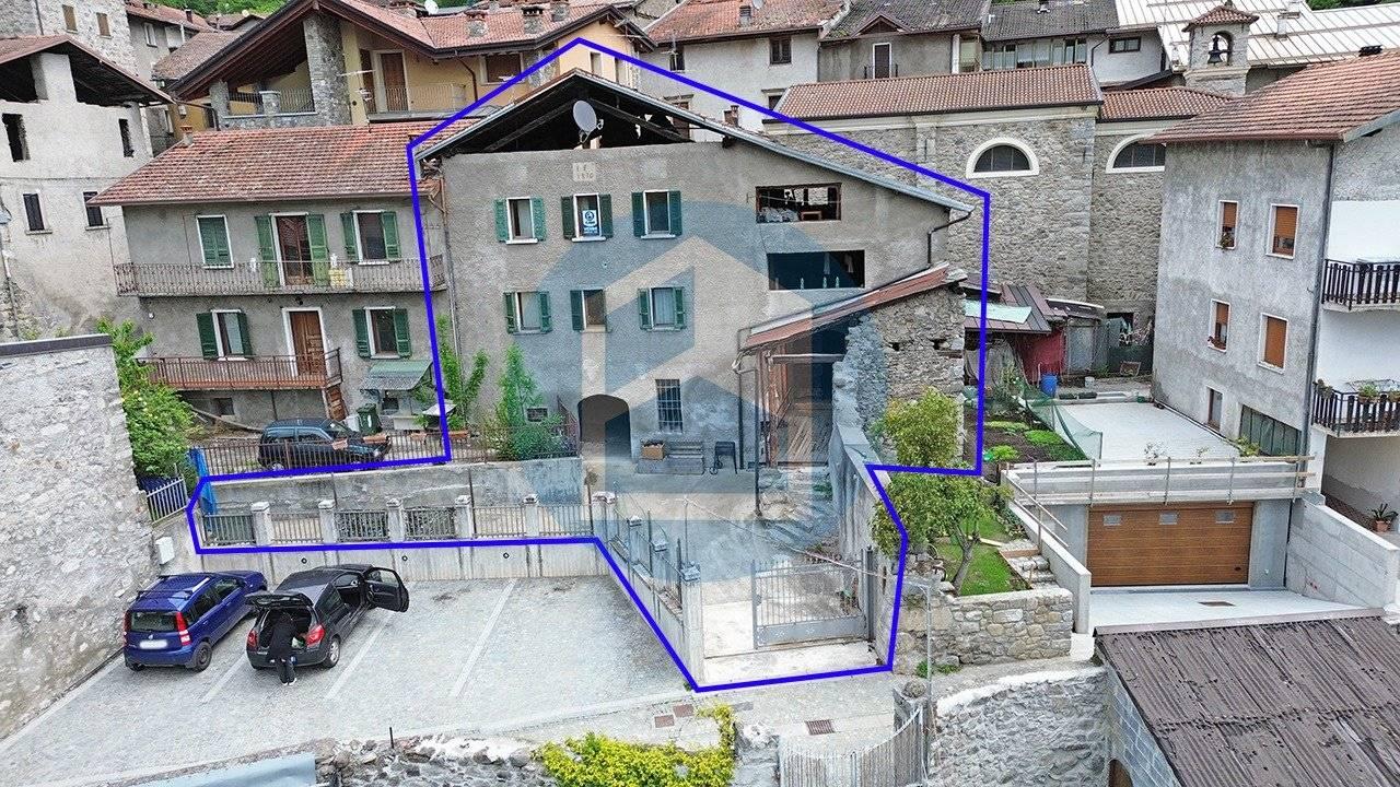 10غرفة منزل في Sonico, Italy رقم 169486