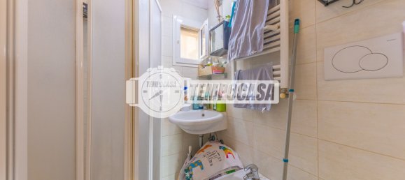 1 bedroom Apartment in Rome, Italy No. 328699 2