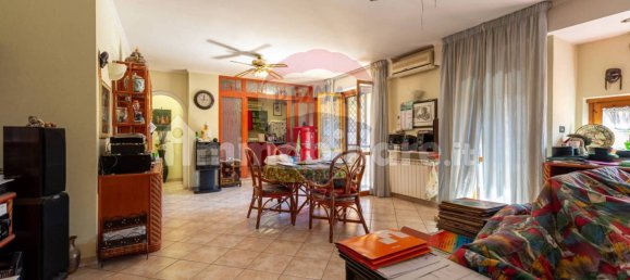 3 bedrooms Apartment in Rome, Italy No. 54044 2