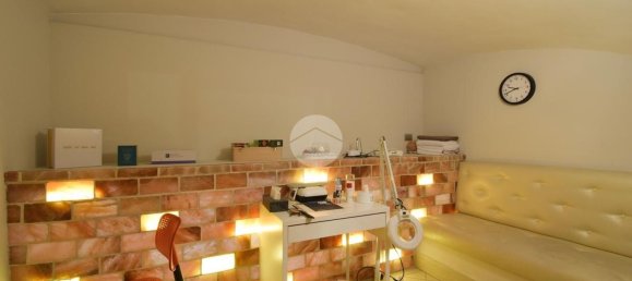 134m² Commercial property in Turin, Italy No. 67960 6