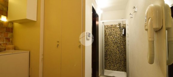 134m² Commercial property in Turin, Italy No. 67960 9