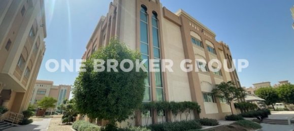 854.4m² Building in Dubai Investment Park, UAE No. 1897 4