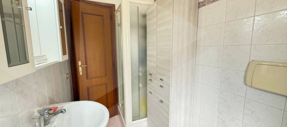 4-salle Appartement à Rome, Italy No. 25547 34