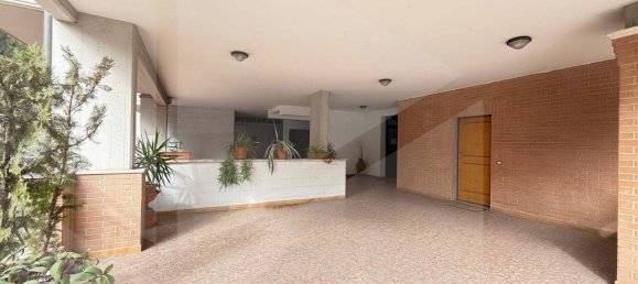 4-salle Appartement à Rome, Italy No. 25547 65