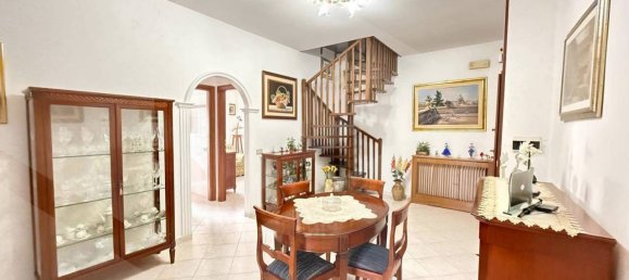 4-salle Appartement à Rome, Italy No. 25547 12