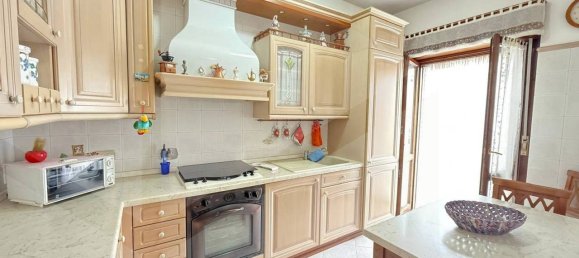 4-salle Appartement à Rome, Italy No. 25547 15