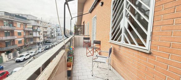 4-salle Appartement à Rome, Italy No. 25547 54