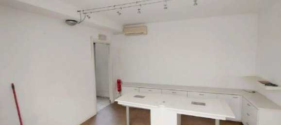 Gewerbliche Immobilie in Seriate, Italy 30m², Nr. 359071 4