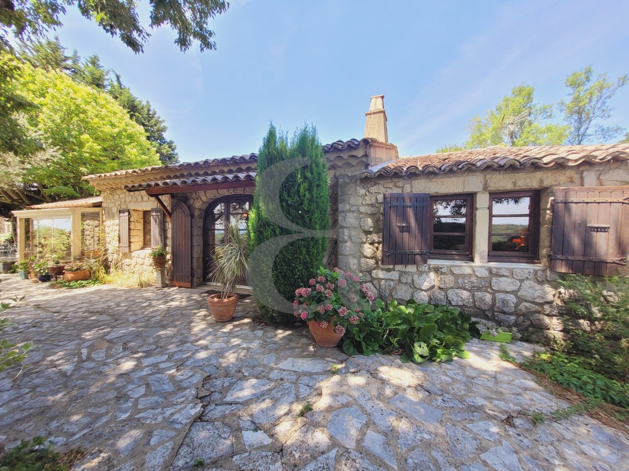 3 غرف نوم منزل في La Garde-Adhemar, France رقم 320903