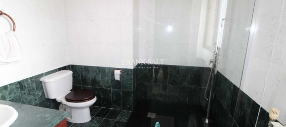 6 bedrooms House in Gharb, Malta No. 706 11