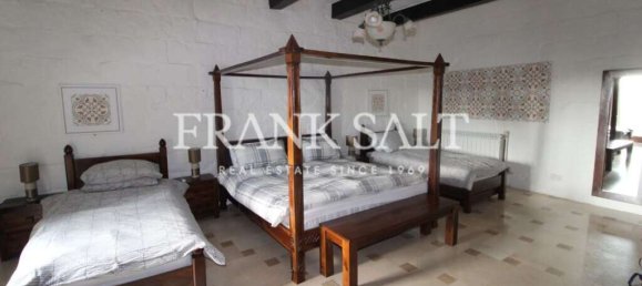 6 bedrooms House in Gharb, Malta No. 706 8