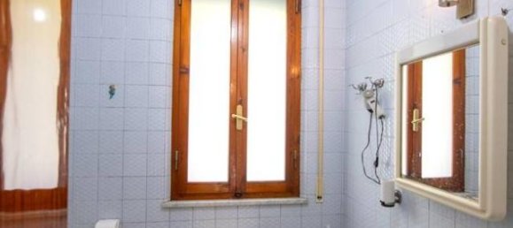 6 rooms Apartment in Siena, Italy No. 73080 15