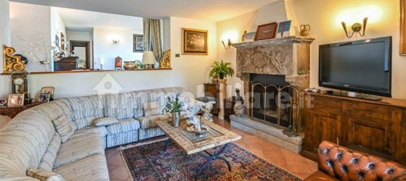 5 bedrooms Villa in Fermo, Italy No. 60284 9