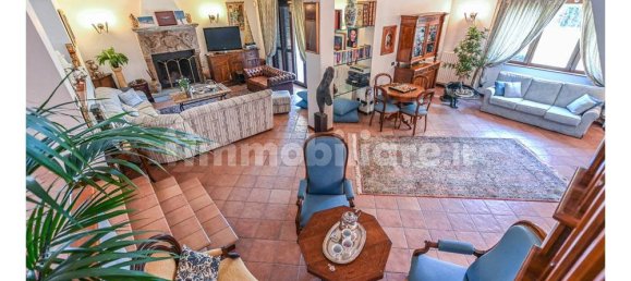 5 bedrooms Villa in Fermo, Italy No. 60284 8