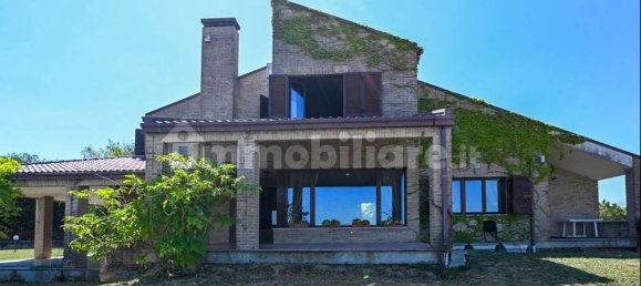 5 bedrooms Villa in Fermo, Italy No. 60284 3