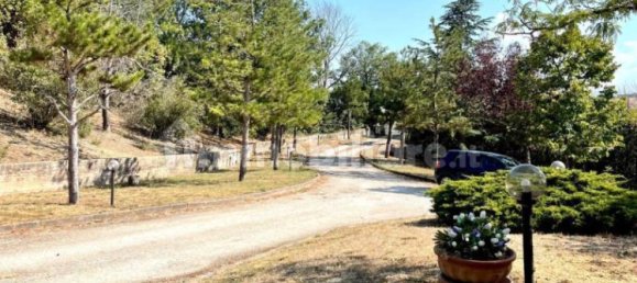 5 bedrooms Villa in Fermo, Italy No. 60284 35