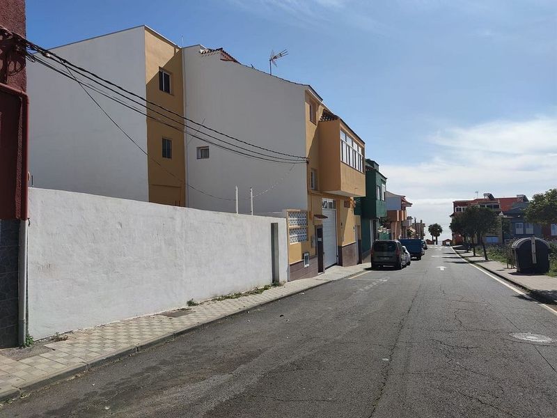 Terrain à San Cristobal de La Laguna, Spain 182m² No. 180419