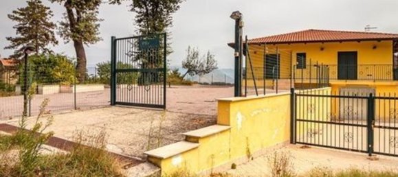 3 bedrooms Villa in Caianello, Italy No. 325683 4