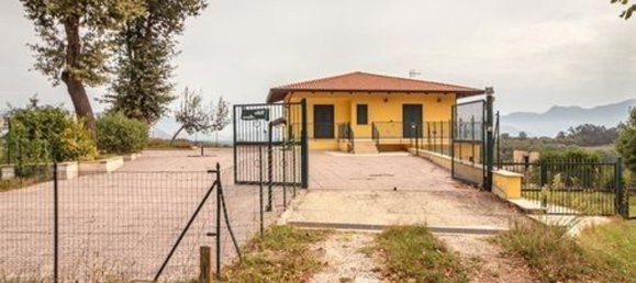3 bedrooms Villa in Caianello, Italy No. 325683 3